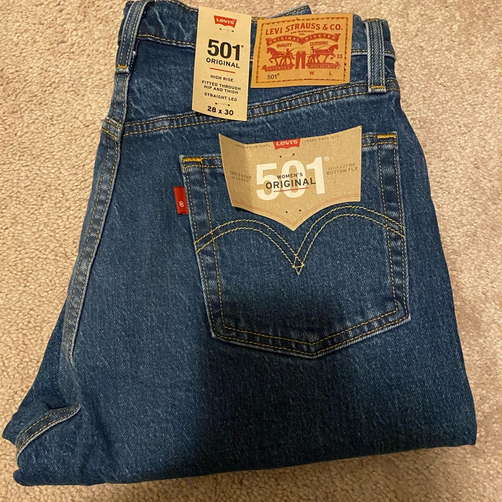 Women’s Levi Jeans